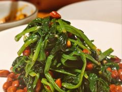 果仁菠菜-伊喜饺子·烤鸭(五道口学院路店)