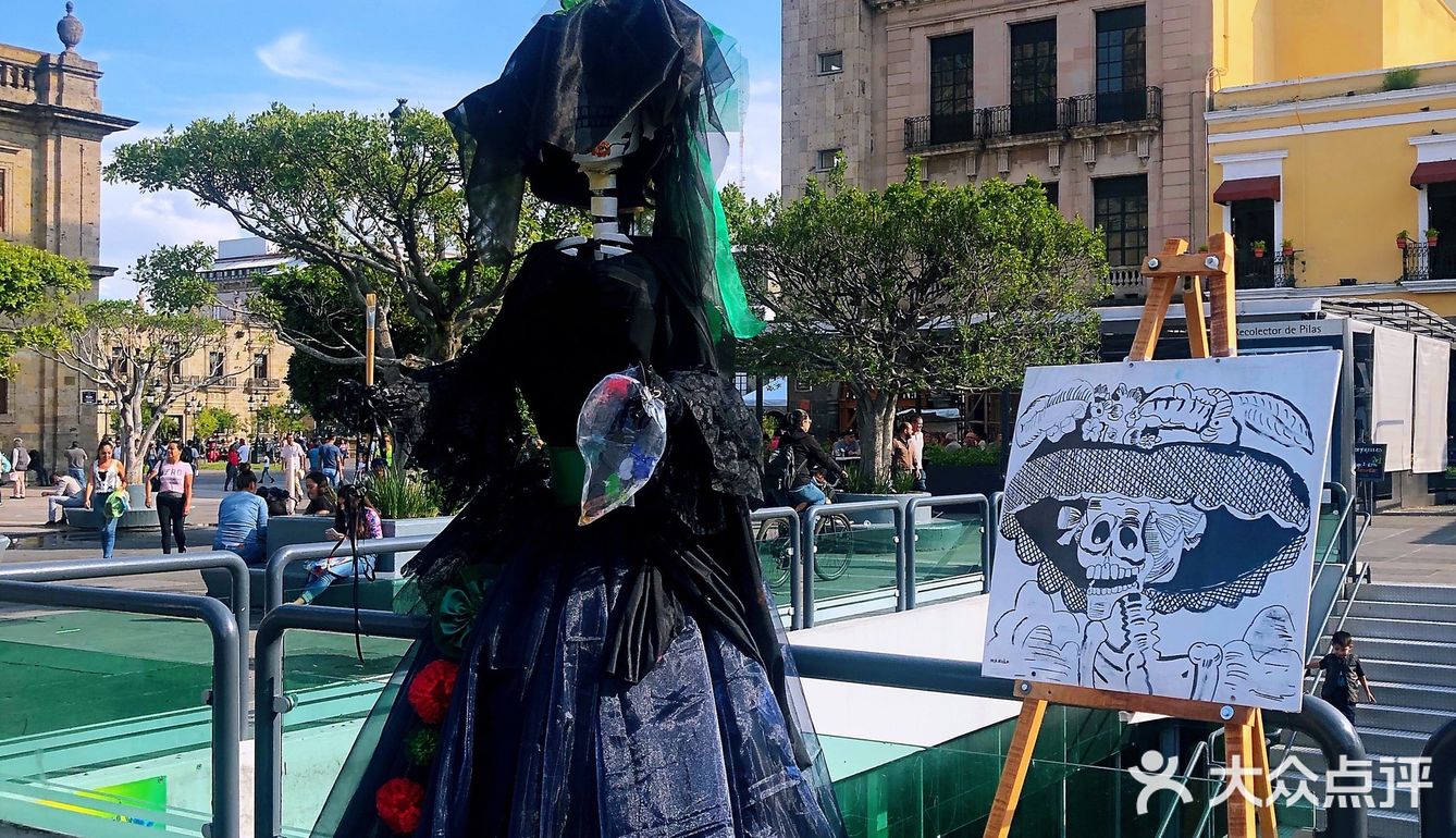 在墨西哥瓜达拉哈拉赶上一场印第安风俗的万圣节🎃