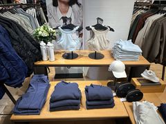-lululemon(上海浦东IFC店)