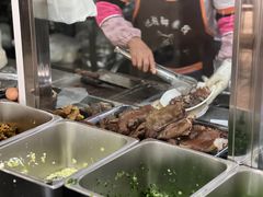 -鸿浩扒猪脚米线