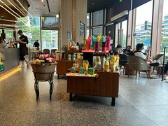 -星巴克臻选(上海虹桥新天地三店)