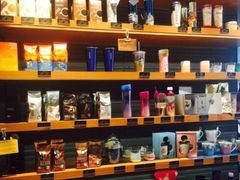 零售区-星巴克(上海虹桥南丰城办公楼店)