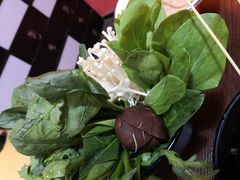 -虾弄弄海派小龙虾·牛羊蝎子火锅