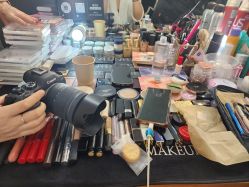 -红馆妆造(中央大街店)