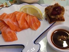 -亚洲国际大酒店·云顶阁旋转自助餐厅