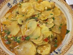 -黄桷树曹家私房菜(江与城店)