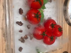 番茄脆菇沙拉-小大董·烤鸭(凤凰汇店)