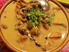 -闯关东东北农家菜(崂山石老人店)