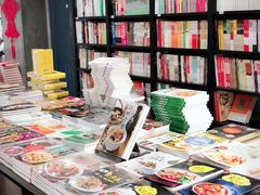 -新华书店(泉城路店)