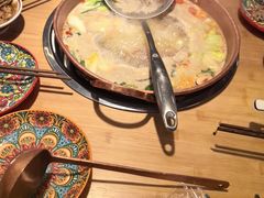 -洱火云南酸菜牛肉火锅(石景山当代商城店)