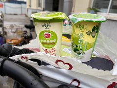 小苹果酸奶-扬大康源乳业鲜奶吧(大学北路店)