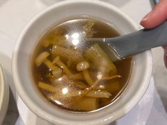 山珍菌炖汤-鹿港小镇(金虹桥国际中心店)