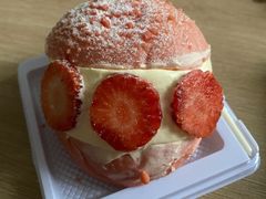 草莓奶油天堂-爱达乐面包生日蛋糕(温江新尚天地店)