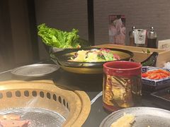 -山川小町·极番烧肉(新地假日广场店)