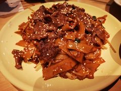 干炒牛肉河粉-避风塘(百联东郊店)