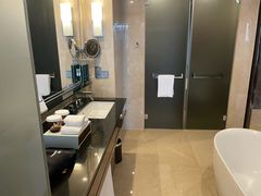 -广州天河希尔顿酒店