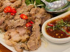 -Chom Cafe and Restaurant