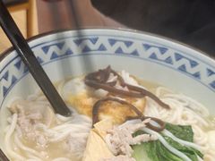 -蒙自源米线大王(信利城市广场店)