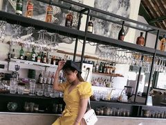 -喜洲吧·江畔老船厂·庭院餐厅(喜临院店)