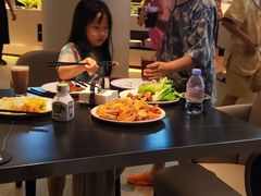 -涨巢·潮玩水疗局