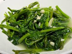 -头上红煨盐鸡·非遗院子餐厅