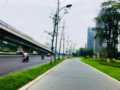 -迪卡侬(西华店)