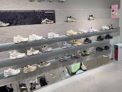 -SALOMON萨洛蒙(青岛海信店)