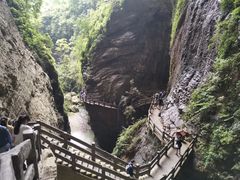 -龙水峡地缝景区