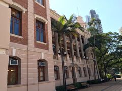 -香港大学