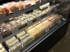 -红宝石·鲜奶小方·海派西点房(丰庄店)