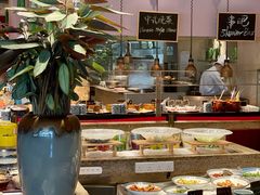 自助取餐区-咖啡苑自助餐厅·中国大饭店