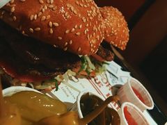 -The Habit Burger Grill 哈比特汉堡(复兴soho店)