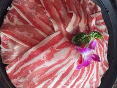 -老牌坊云南鱼豆花火锅(哈西万达店)