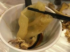 -鲜入围煮花胶鸡海鲜火锅