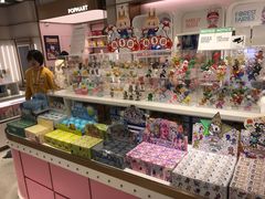 -泡泡玛特POPMART(国金街店)