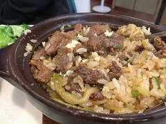 榨菜滑牛肉煲仔饭-本味轩精品茶餐厅(黄山路店)