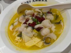 -渝是乎酸菜鱼(龙旗购物中心店)