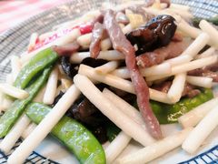 花生苗炒牛柳-龙桥私厨·姜花菊花过桥鱼·顺德菜(容桂店)