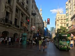 -如家酒店(上海外滩南京路人民广场地铁站店)
