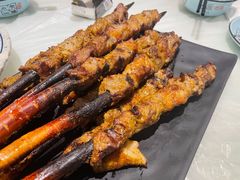 新疆羔羊肉串-阿楷·二十年烧烤宵夜·渔家小寨(达明店)