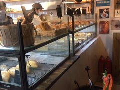 面包甜点陈列柜-仙峰天然面包(迎宾路店)
