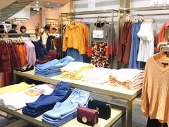 -URBAN REVIVO(济南世茂广场店)