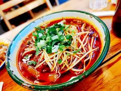 -拈签一笑黄牛肉辣卤串串