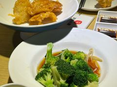 -关东小磨东北菜(上海长风大悦城店)