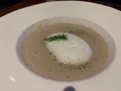 奶油蘑菇汤&nbsp;mushroom&nbsp;soup-MARU玛露音乐餐厅(大学路店)