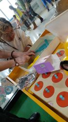 -菠萝树益智玩具体验馆(欧亚卖场店)