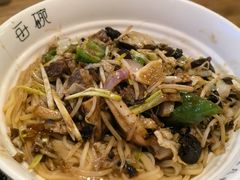 炝炒拆骨肉面-每碗面馆(新鸿安大厦店)