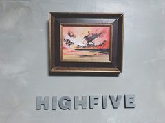 -HIGH FIVE哈福手工汉堡(桂林路店)