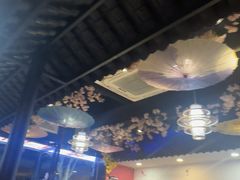 -老街烧烤大排档·地道湖北菜·龙虾馆(汉口火车站店)