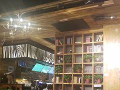 大堂-雨舍咖啡(汉神购物广场咖啡街区店)